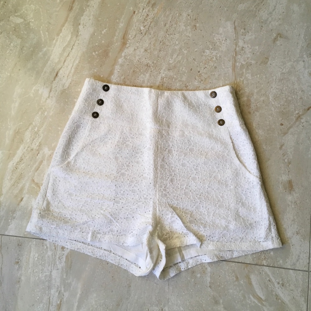 Shorts - Picture 3 of 3